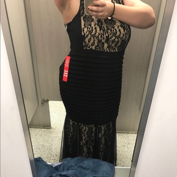 Formal dress - Picture 1 of 1